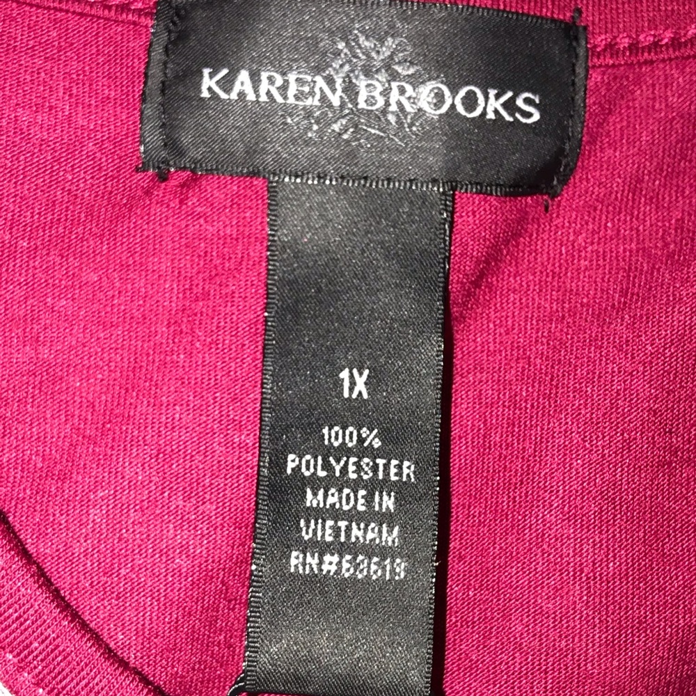 Womans shirt with embellishments - Picture 3 of 5